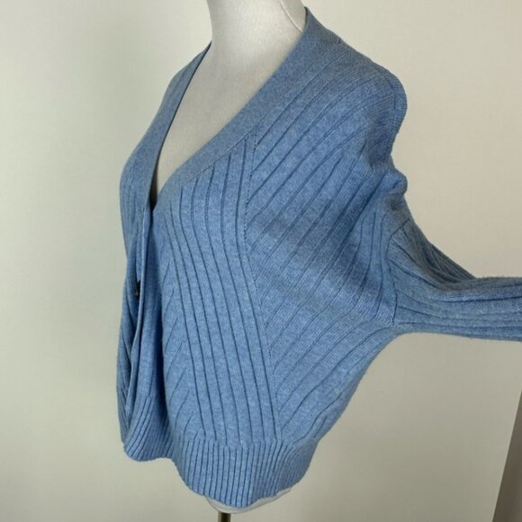 Cabi Scenic Cardigan Style # 5831 Light Blue Button Front Sweater - Size Large - Picture 8 of 15